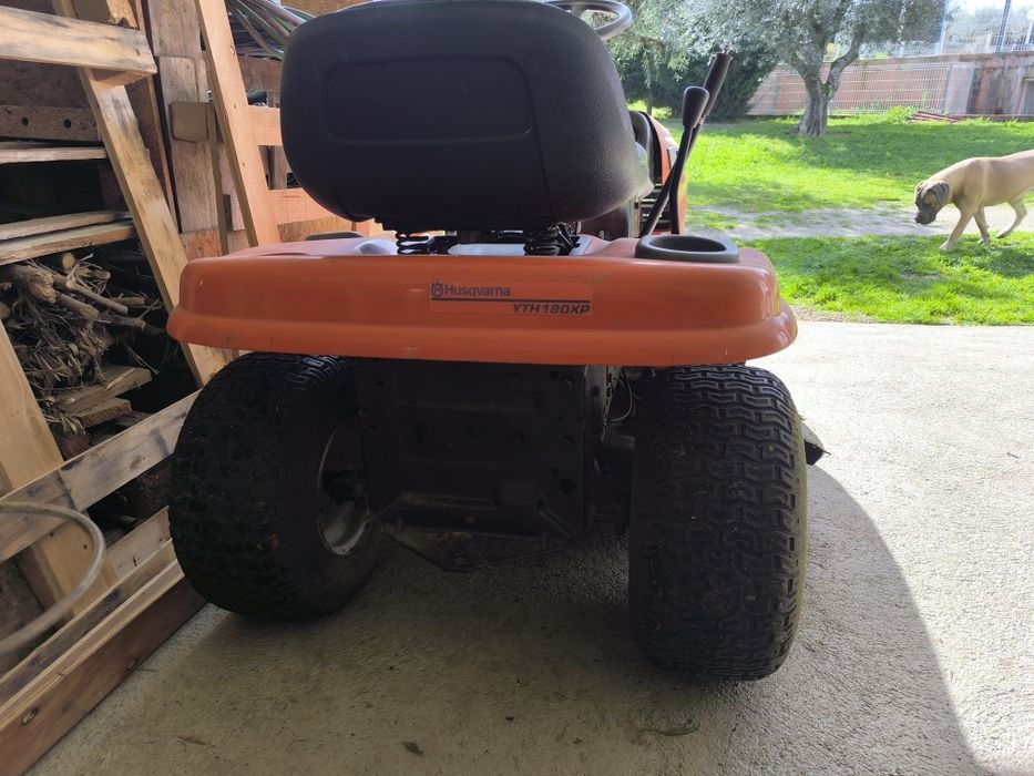 Trator relva Husqvarna