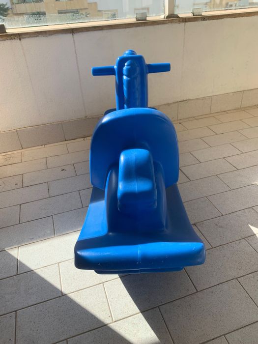 Cavalo baloiço para exterior