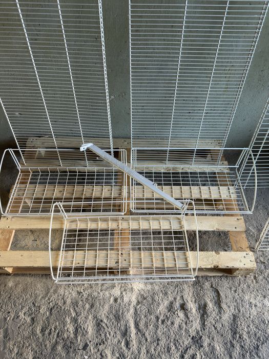Metalowe półki i kosze ażurowe, system do szafy, spiżarni, garażu