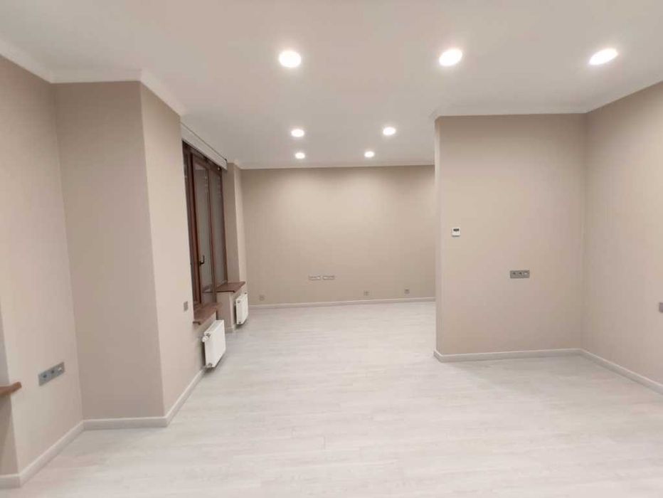 Продажа отличного офиса 127 кв.м. ЖК Дипломат Холл. Жилянская,59.