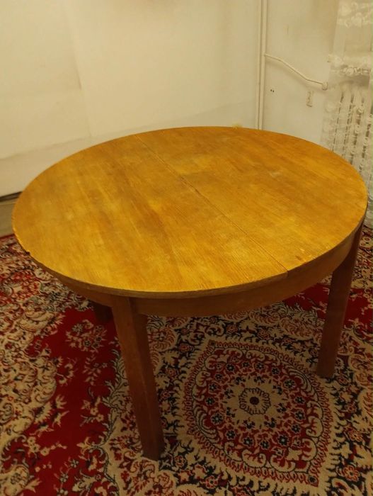 Stół stuletni okrągły rozkładany