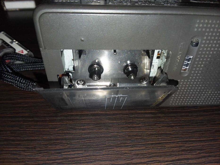 Діктофон RadioShack в ідеальному стані з 2 касетами Panasonic MC-60