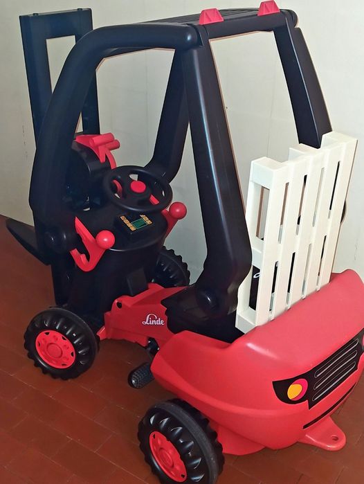Empilhadora a pedais "Linde"