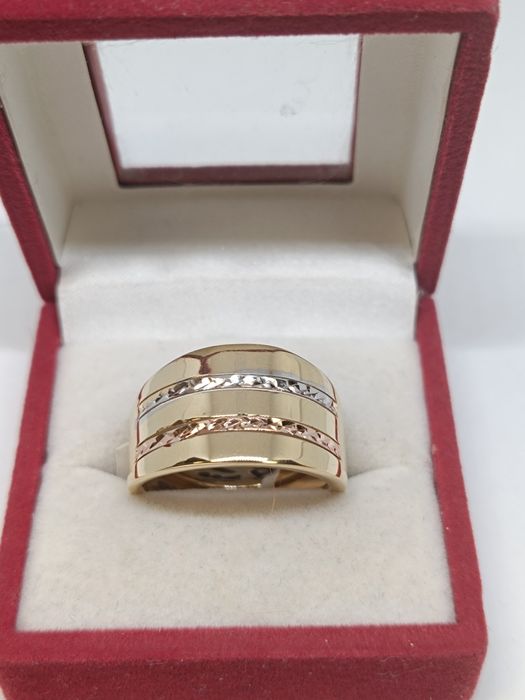 Złoty pierścionek szeroki roz.22, złoto próby 585