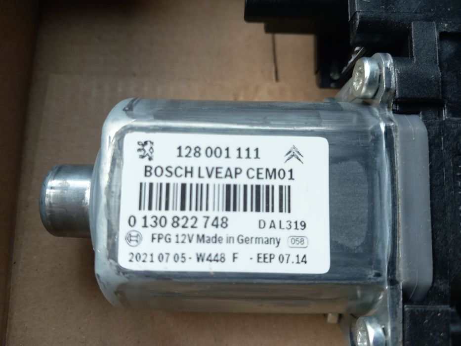 Motor elevador vidro frente esquerdo Citroen C5 2008 a 2019 - NOVO