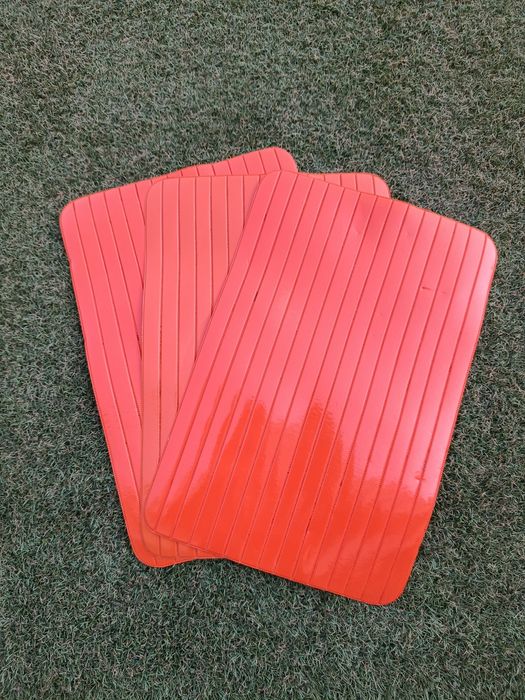 Conjunto de 3 Individuais de Mesa Vermelhos | Set of 3 Red Table Placemats