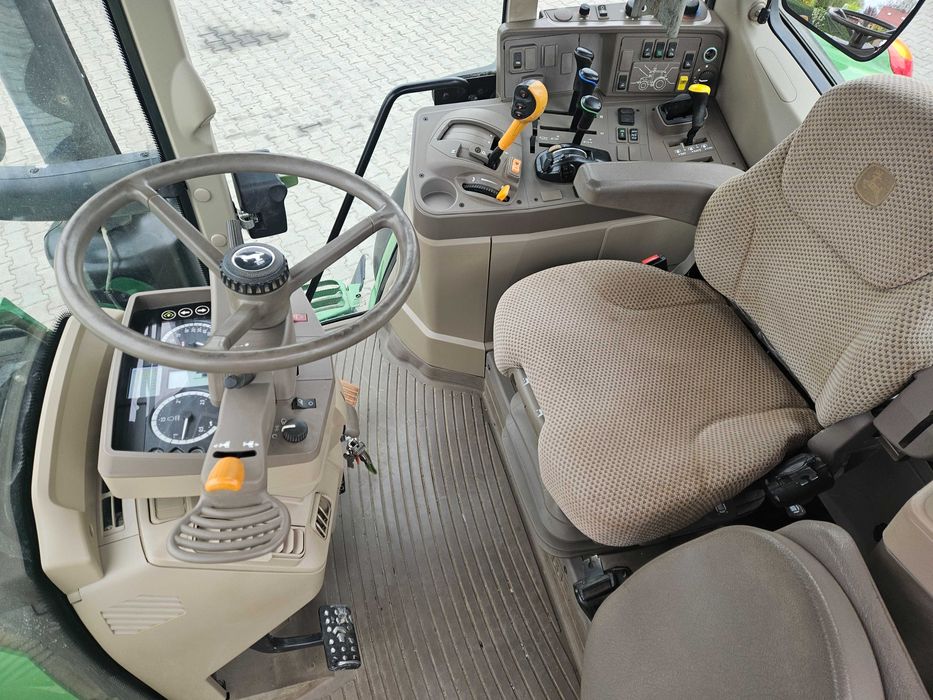 John Deere 6145M