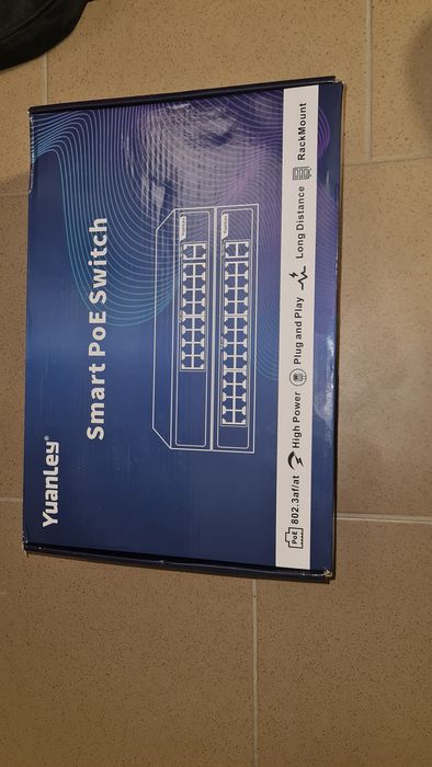 YuanLey Switch 18 Portowy Gigabit PoE with 2 x Uplink 16 PoE+ Port 100
