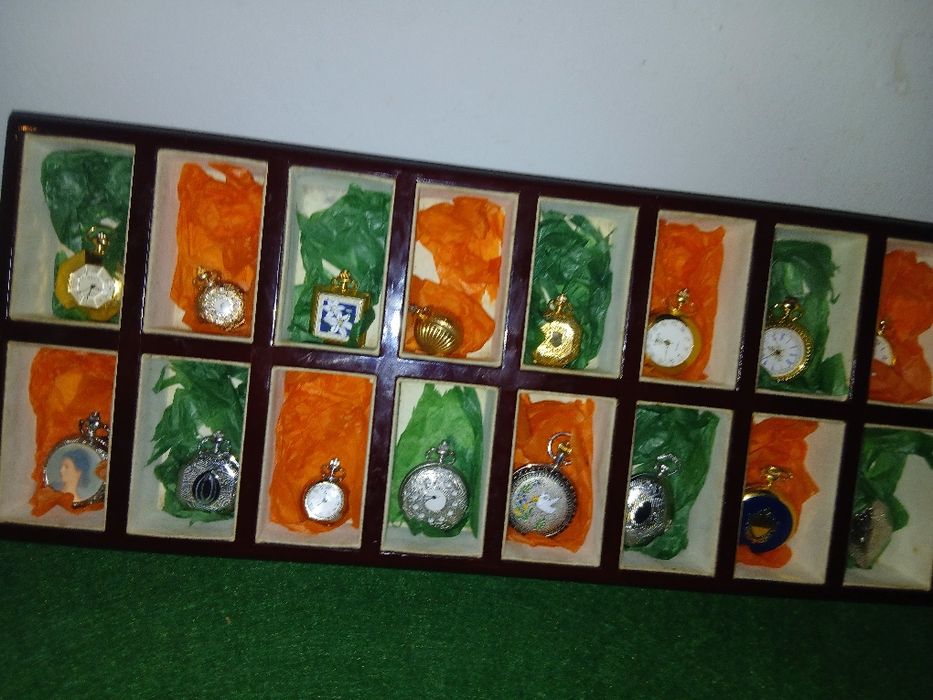 Relógios  para fio  novos a sua escolha por 15 € cada