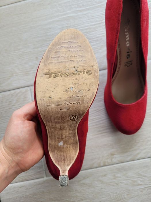 Bordowe buty szpilki czółenka zamszowe Tamaris 37