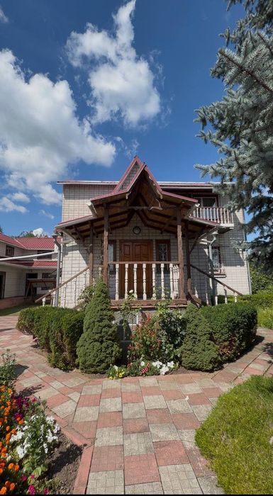 Продаж 2 поверхового будинку в тихому районі