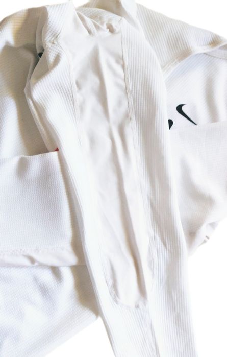 Biały longsleeve / bluzka z długim rękawem – Nike – M / 168 cm