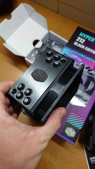 Chłodzenie procesora CPU Cooler Master Hyper 212 Black Edition