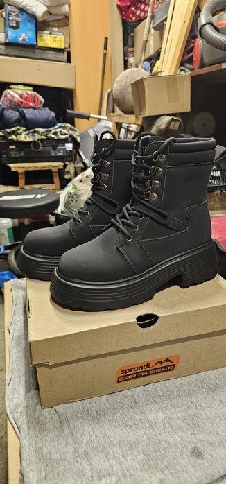 Botki czrne Sinsay r.39