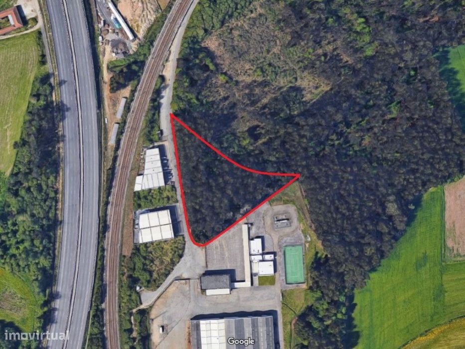 Terreno industrial em S. Romão Coronado