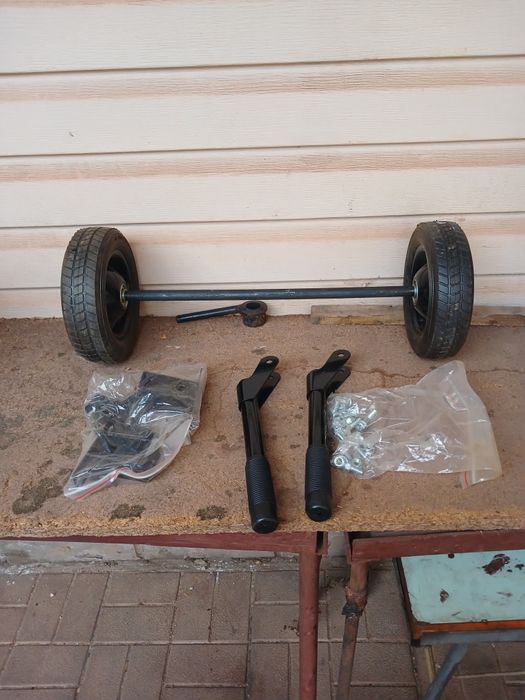 Колеса иручки для Генератора. Комплект новыйа.