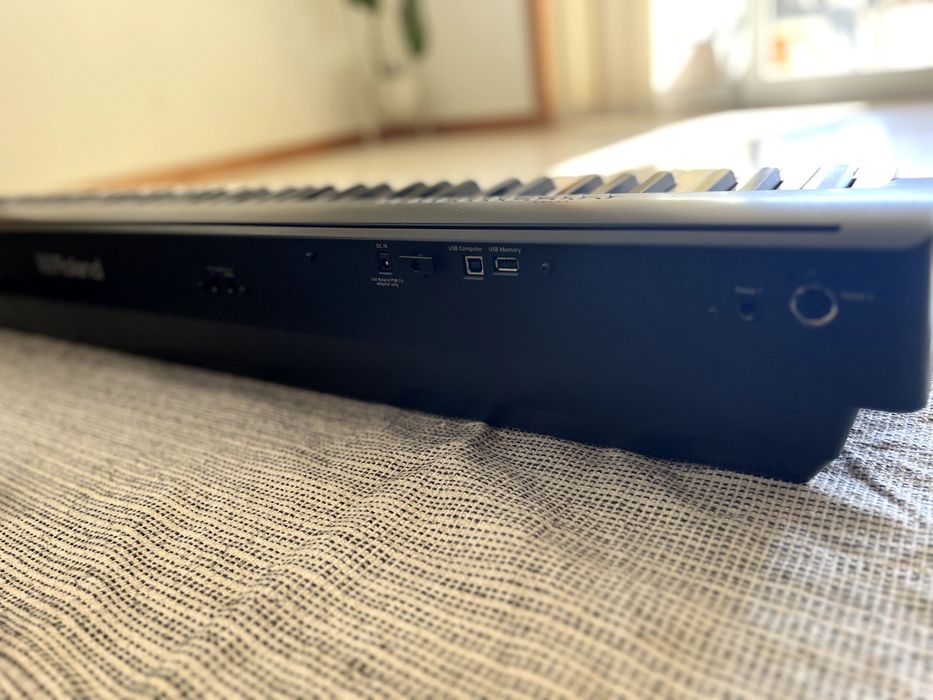 Roland FP-30X Preto | Como Novo | Suporte + Banco Incluídos