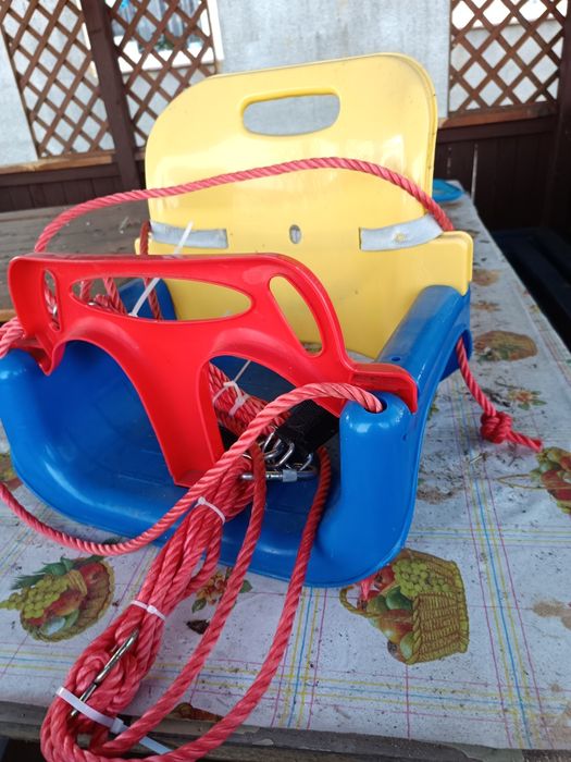 Huśtawka ogrodowa dla dzieci