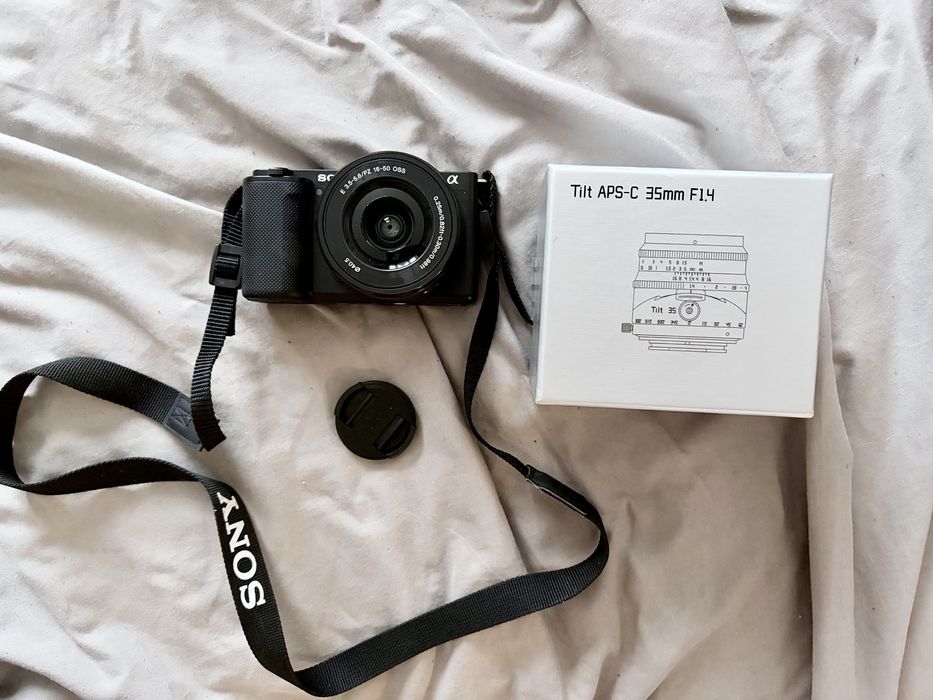 Sony ZV-E10 Mark I + великий комплект