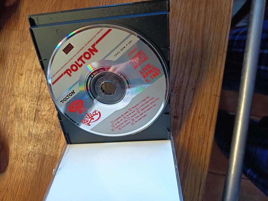 Perfect live april 1. 1987 2 CD.