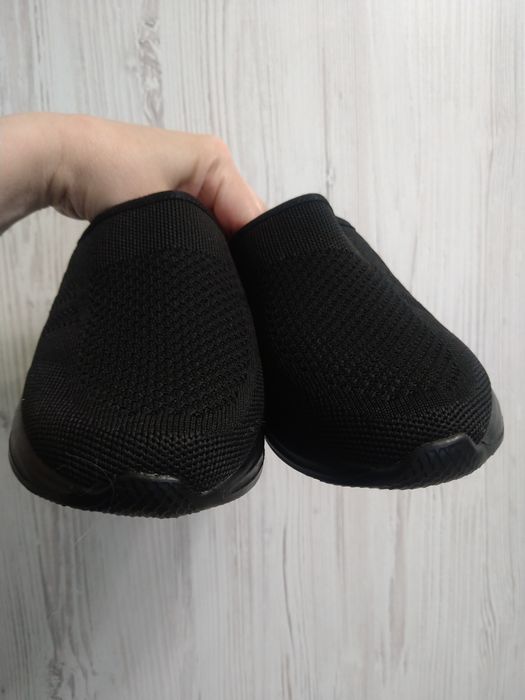 Мокасни кросівки