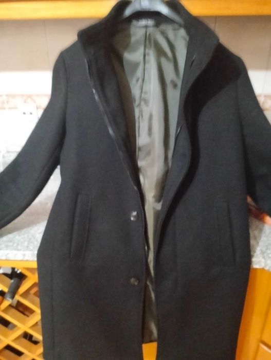 Casacos Zara / cabedal e sobretudo jovem coleção de á um ano