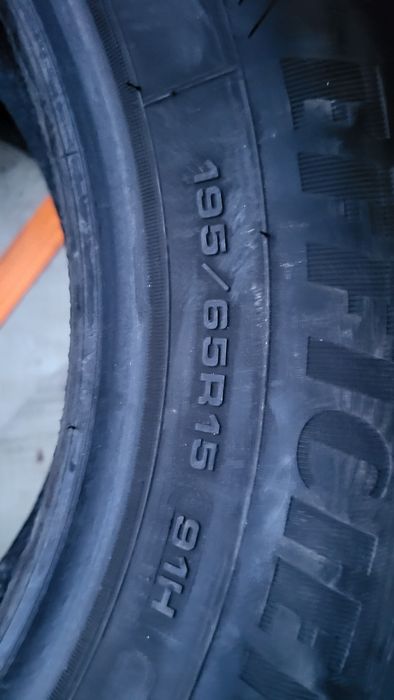 Goodyear  efficientgrip performance 195/65 r15