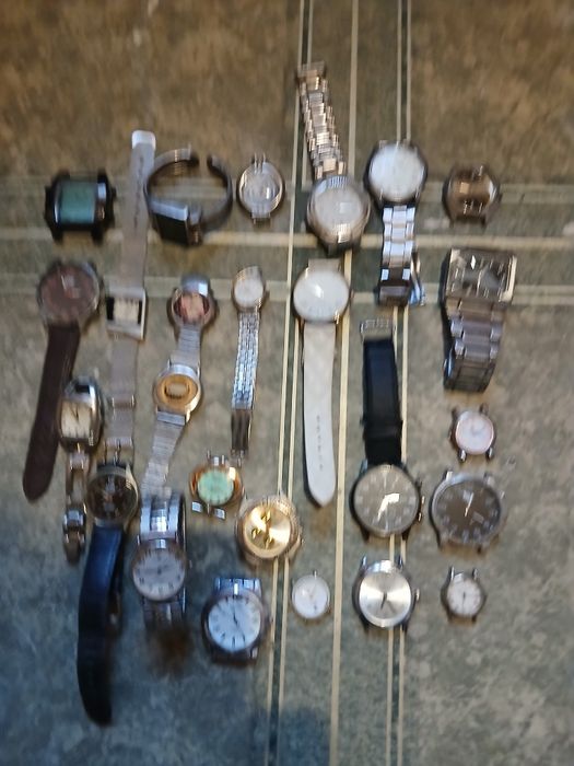 Zestaw zegarków ponad 40 sztuk.