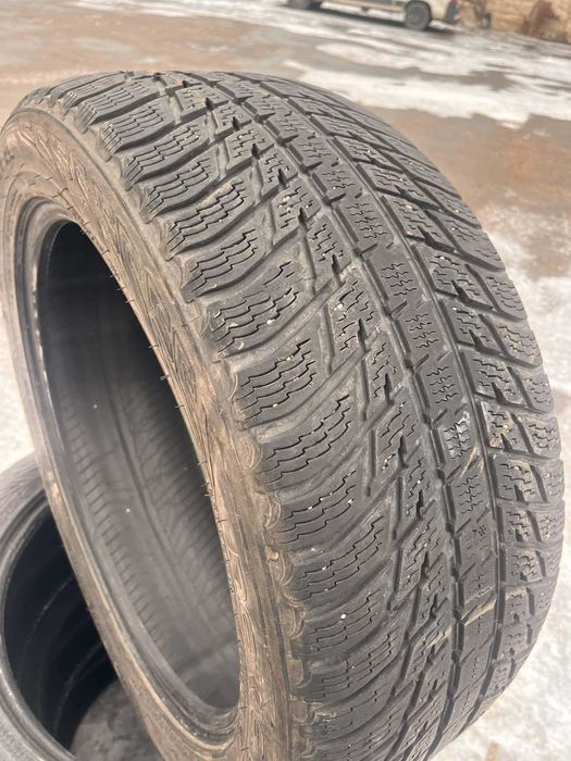 Продається зимня резина 275/45/R20 Nokian