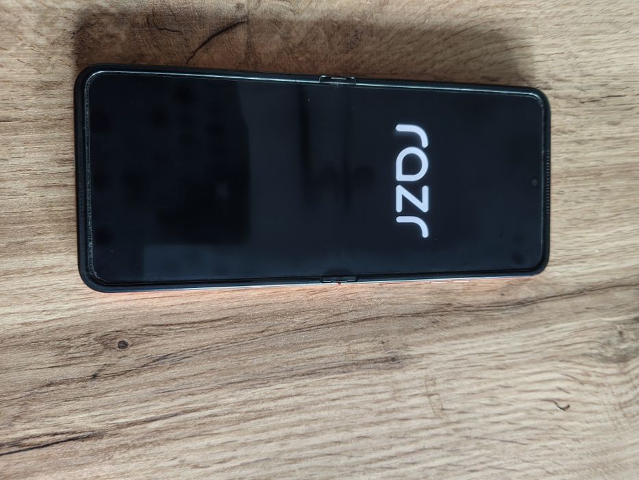 Motorola razr 50