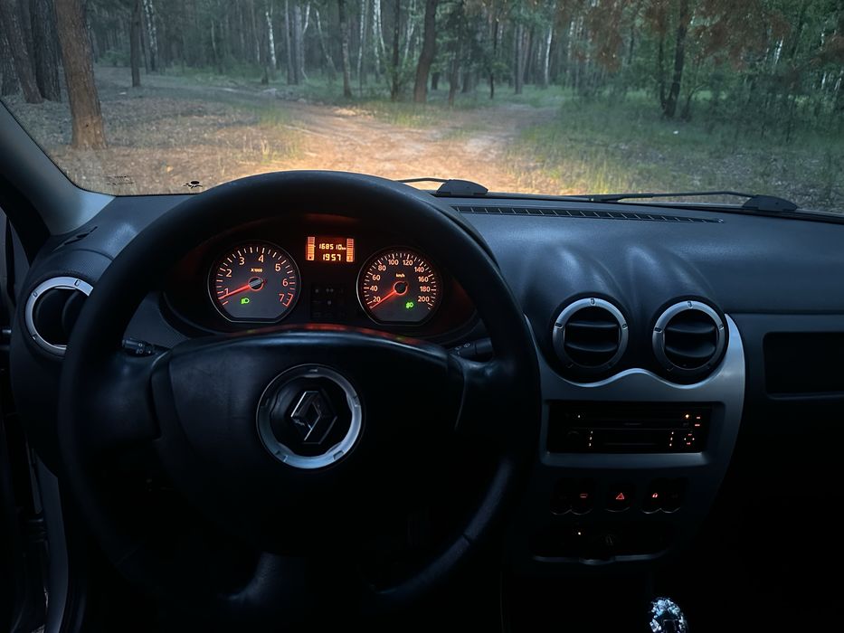 Renault Logan 2009 1.6