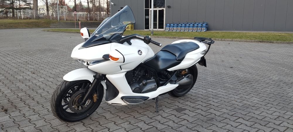 Honda DN-01. 700 ccm 2009 r. Kardan. Automat. Deuville VFR. CTX