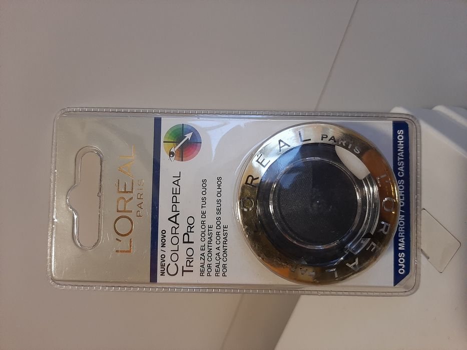 Sombras Maybelline e L'Oréal (várias tonalidades)