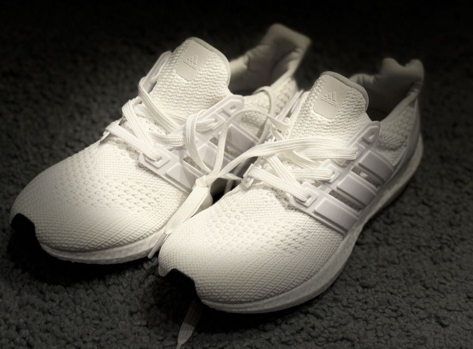 Buty Adidas boost nowe biale 42