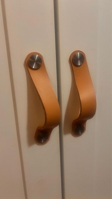 Roupeiro 2 portas com prateleiras