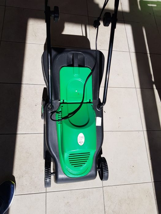 corta relva 1000w marca Hpi Garden