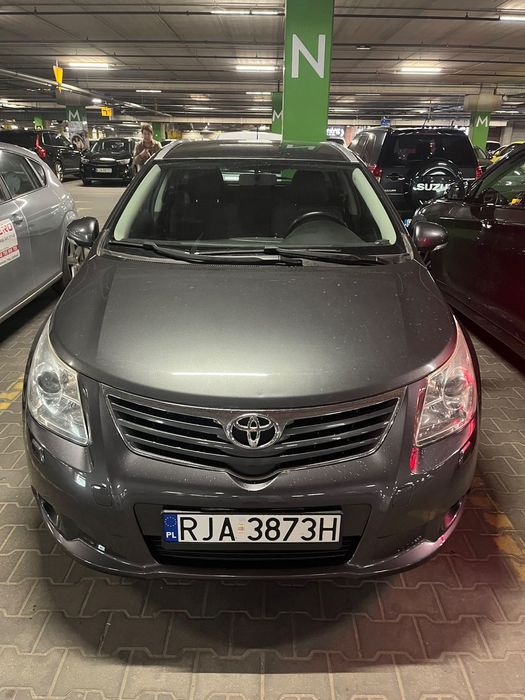 Toyota Avensis Toyota Avensis 2012 Navi 2,0 d4D klima dwustrefowa
