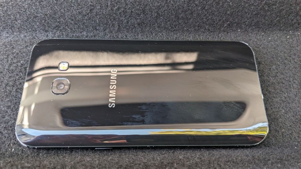 Samsung a520f 2017 p 3/32 на 1-SIM