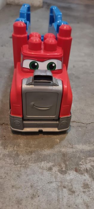 Camião de blocos grandes (tipo DUPLO)