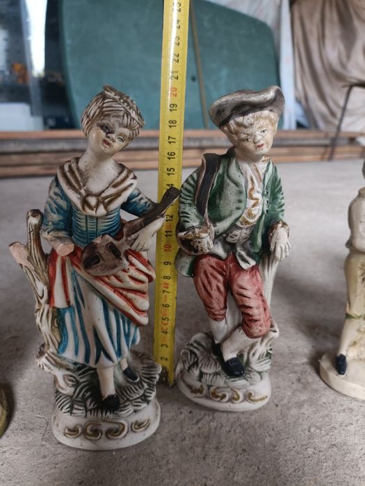 Estátuas diversas decoração