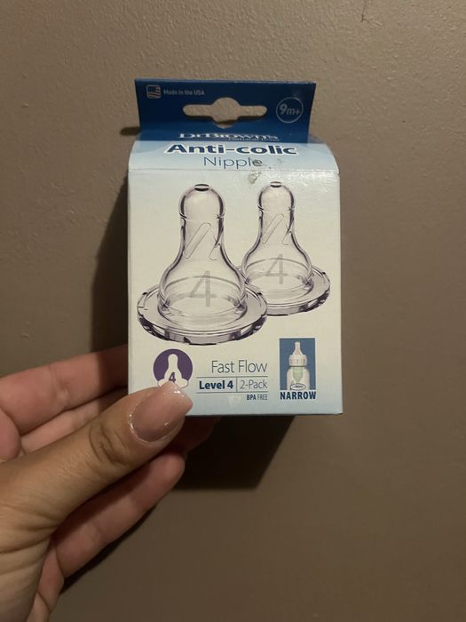 Sprzedam dwie butelki dr. Brown + smoczki