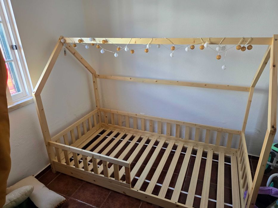 Cama Montessori nova