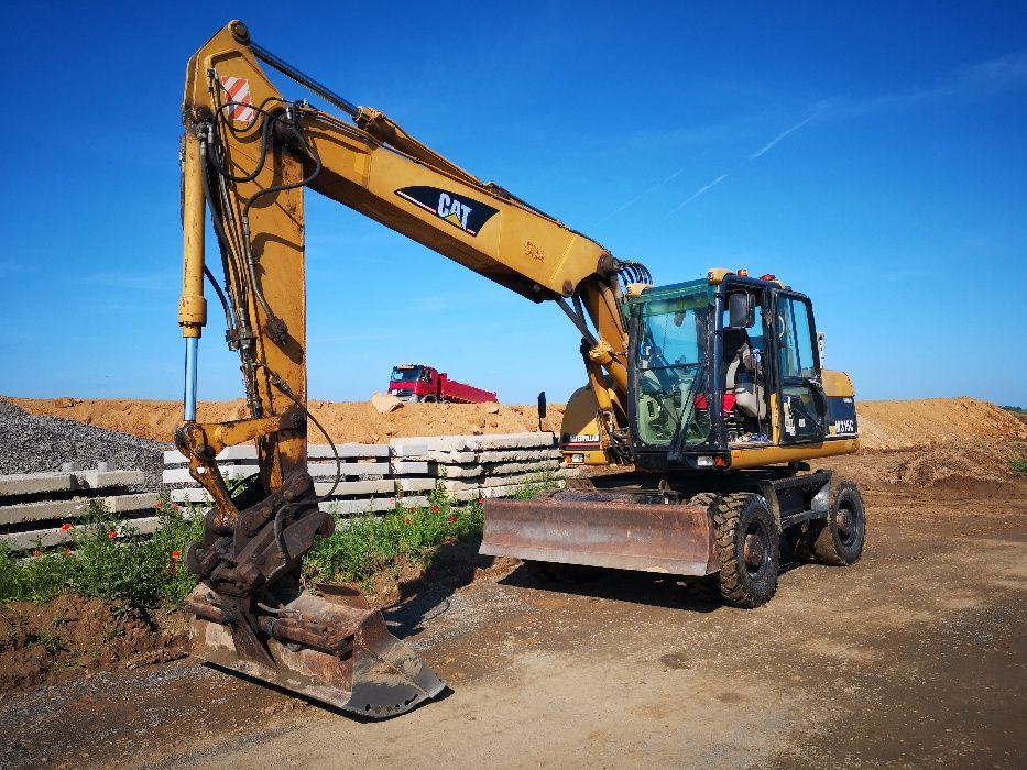 Usługi wywrotką 3oś,4oś ,koparko-ładowarką koparką kołową, zamiatarką
