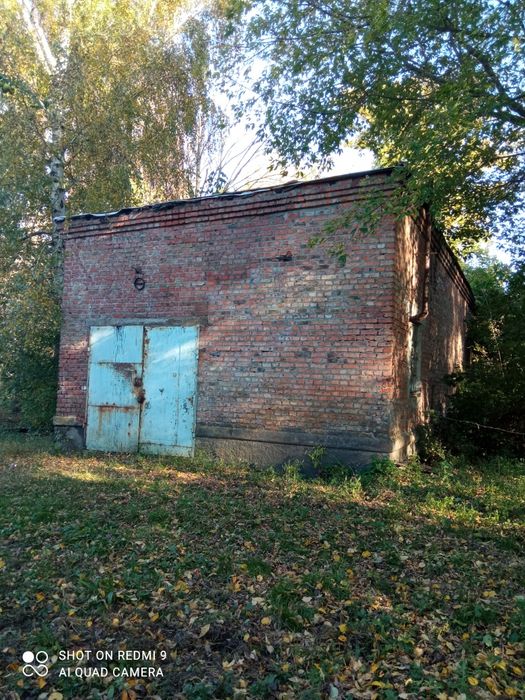 Продам приміщення довжиною 20,5метри, шириною 6,6метри, висотою 5,5 м.