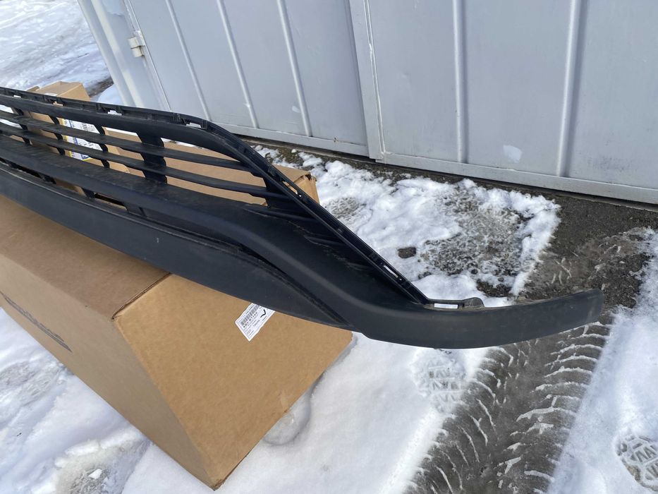 Спойлер бампера передній TOYOTA HIGHLANDER IV XU70