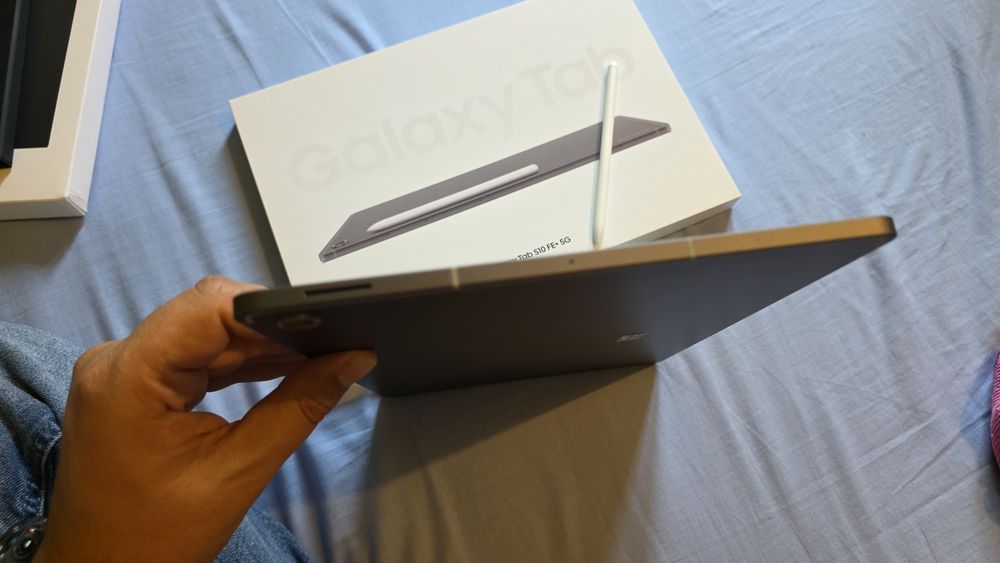 Samsung Tab S10 FE+ 5G 128GB + Teclado Slim