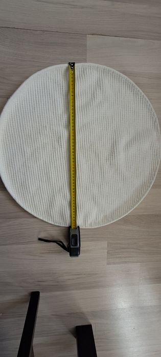 Biały dywanik łazienkowy okrągły