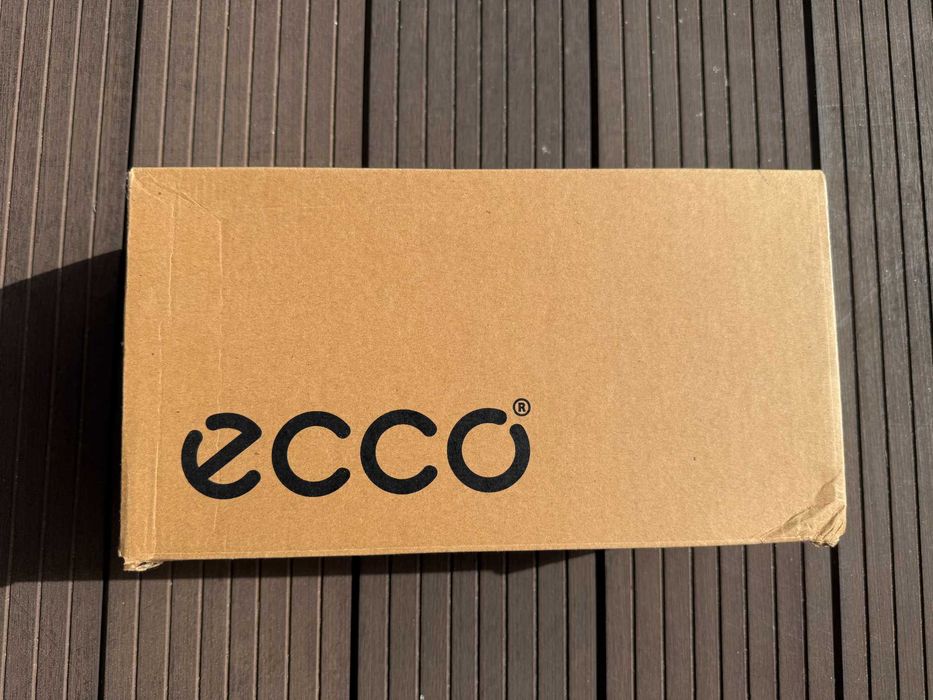 Sapatos ECCO em Pele Preta com Salto – Tamanho 38