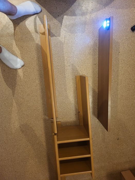 Pułki wiszące 3 sztuki.