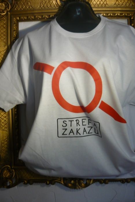 Największy trend tego sezonu - koszulki z przekazem